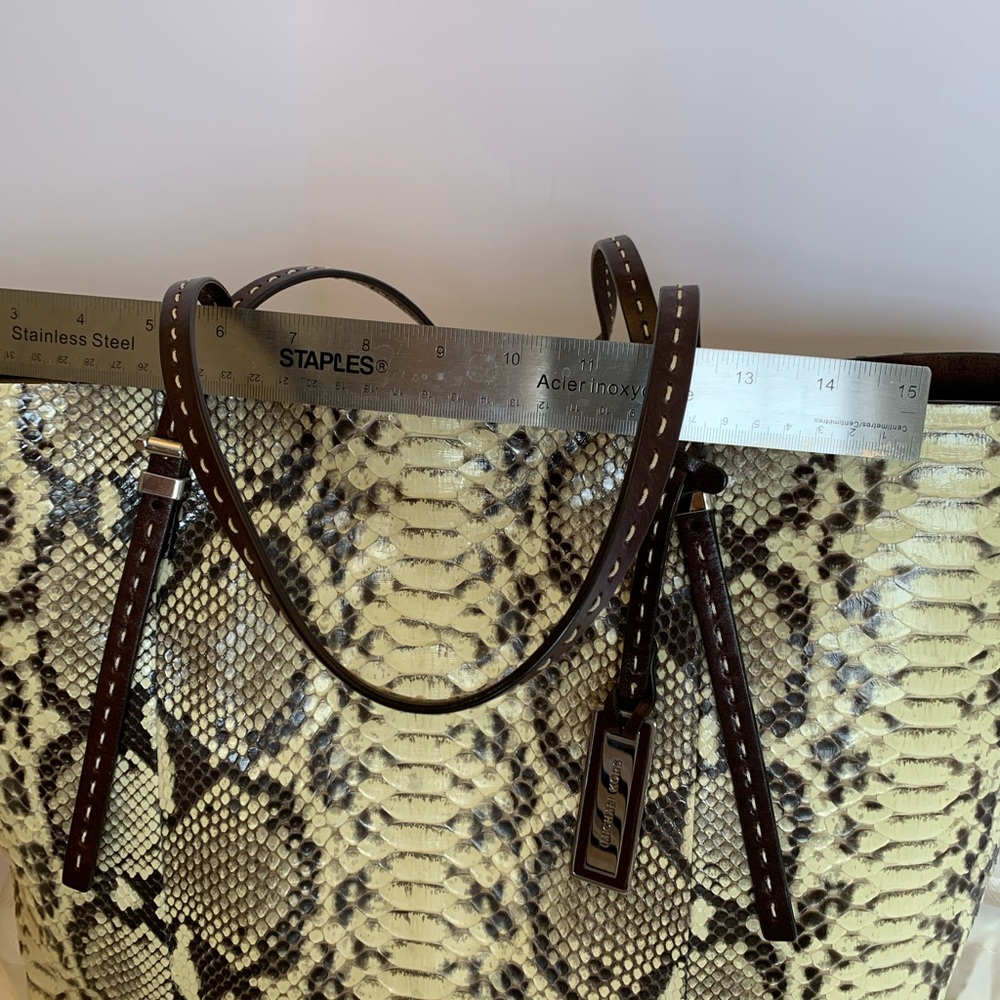 Michael Kors Collection Large Python tote - Picture 4 of 6